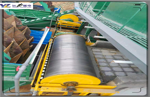 干式磁選機(jī)，磁選機(jī)廠家干式磁選機(jī)質(zhì)量好型號(hào)多_磁選機(jī)廠家干式磁選機(jī)質(zhì)量好型號(hào)多發(fā)展工作視頻皮帶及結(jié)構(gòu)價(jià)格