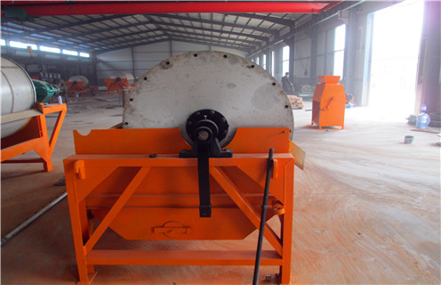 永磁筒式磁選機(jī)，干式永磁筒式磁選機(jī)的生產(chǎn)獨(dú)特之處是創(chuàng)新_干式永磁筒式磁選機(jī)的生產(chǎn)獨(dú)特之處是創(chuàng)新發(fā)展工作視頻皮帶及結(jié)構(gòu)價(jià)格