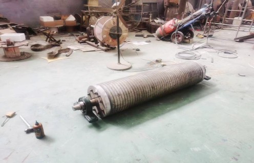 磁選機(jī)，磁選機(jī)在綠色環(huán)保的道路上如萬(wàn)馬奔騰，磁選機(jī)在綠色環(huán)保的道路上如萬(wàn)馬奔騰磁場(chǎng)一般為多少_磁塊如何排列